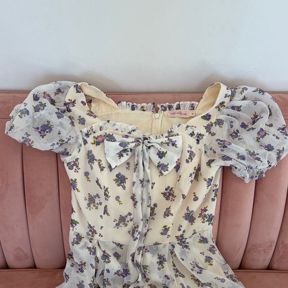 Ivy City Co Cream Floral Puff-Sleeve Dress - Picture 2 of 5